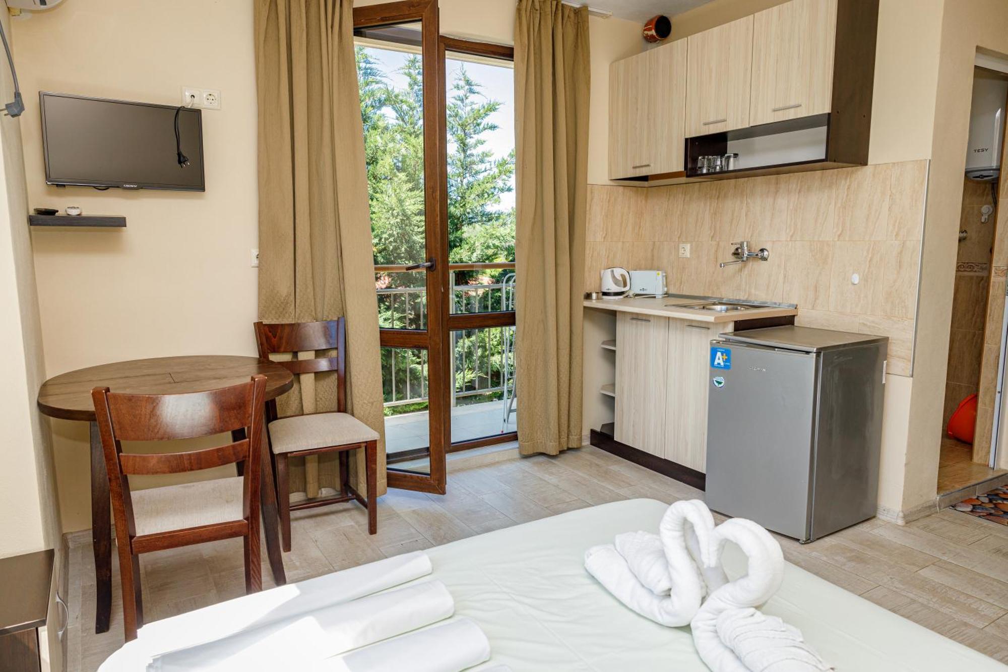 Family Hotel Silitur Ахтополь Экстерьер фото