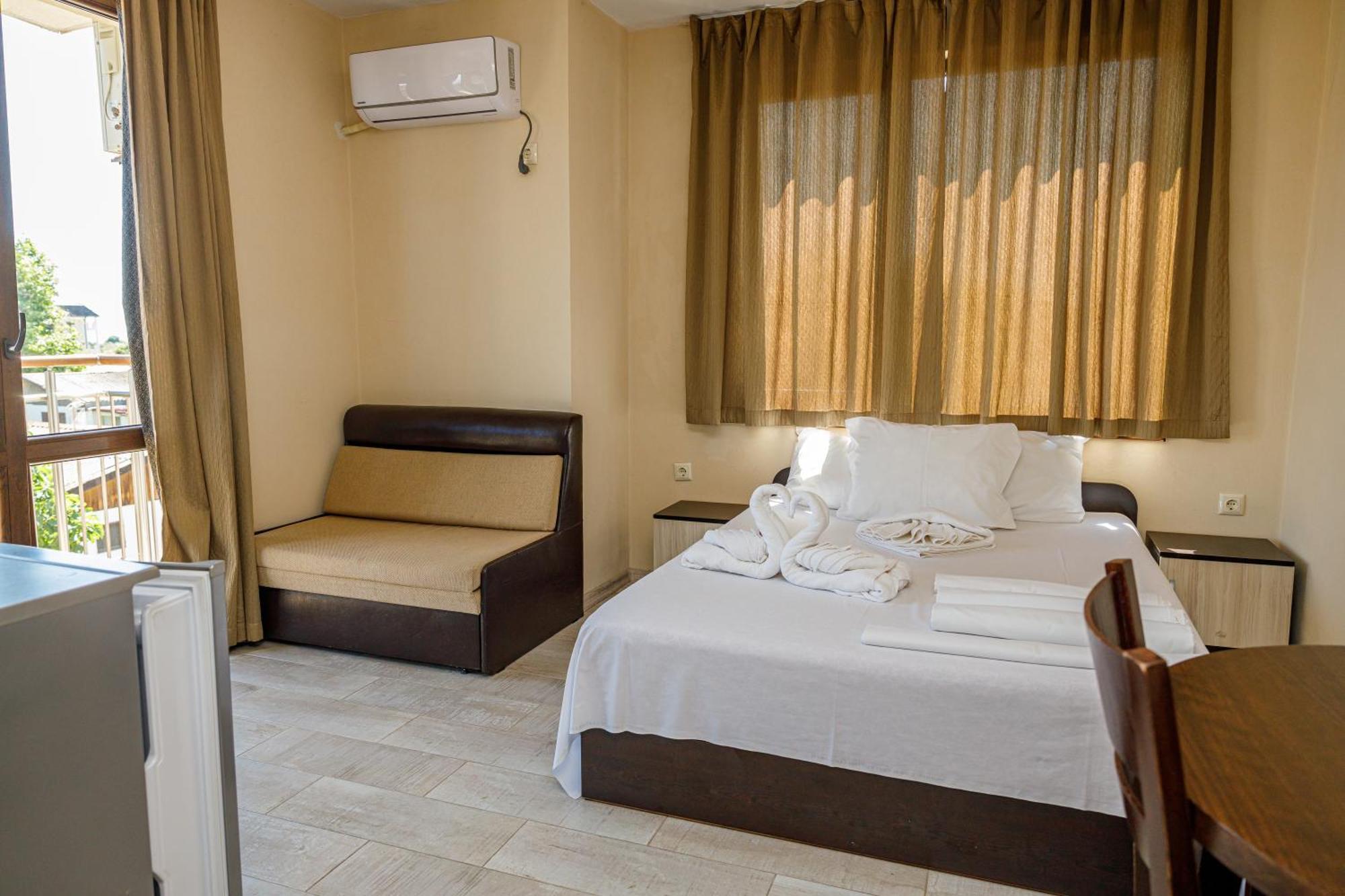 Family Hotel Silitur Ахтополь Экстерьер фото