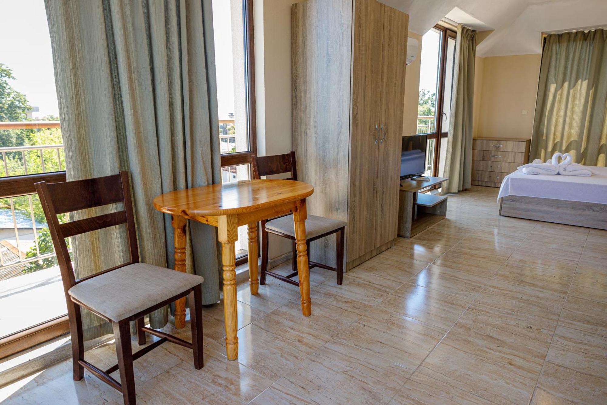 Family Hotel Silitur Ахтополь Экстерьер фото
