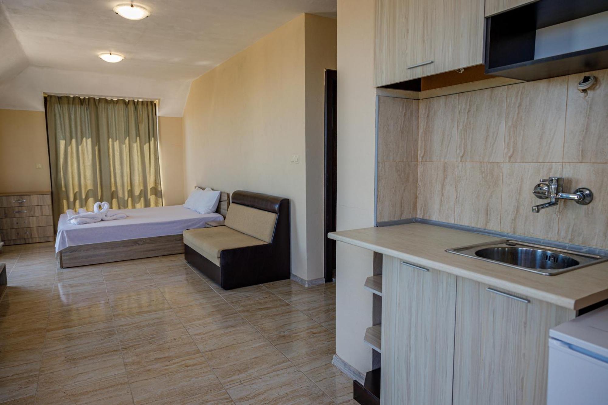 Family Hotel Silitur Ахтополь Экстерьер фото